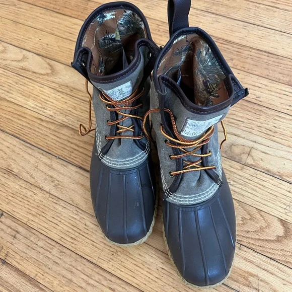 Noah Kahan LL Bean boots - Picture 2 of 4